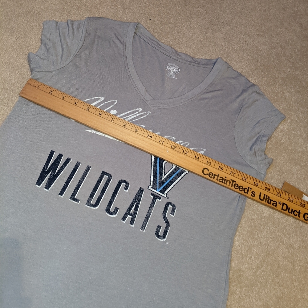 SOLD!!!!! ❌❌Nwts rivalry threads Villanova Wildcats grey v-neck t-shirt - Picture 5 of 14